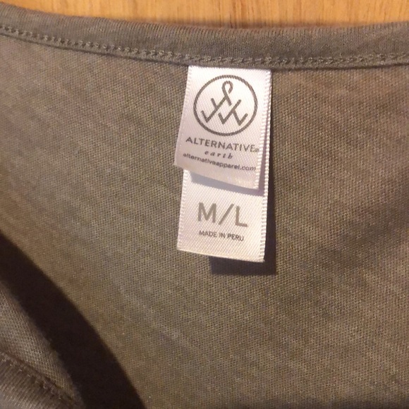 Alternative Earth Women’s s/s Taupe top ~ medium - Picture 2 of 9